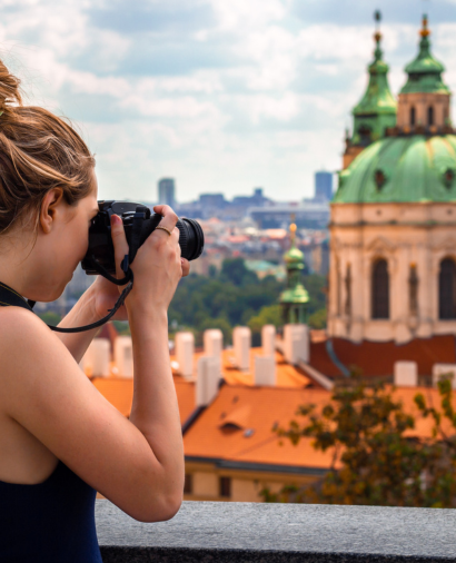 Student on an World Endeavors Internship having some down time taking photos